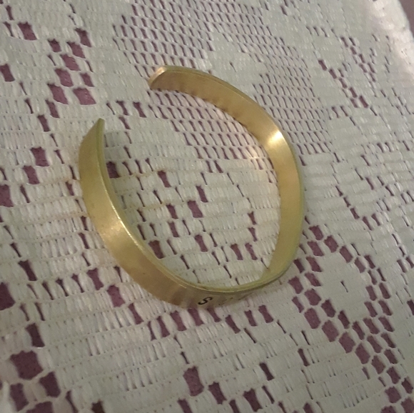 Soul Sisters cuff copper bracelet - Picture 5 of 9
